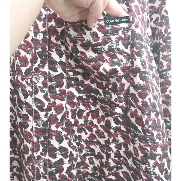 Calvin Klein Jeans Women’s Shirt long Sleeve Button Up Red Animal Print Sz L New - Picture 11 of 13